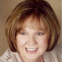 June Vickers, Gri