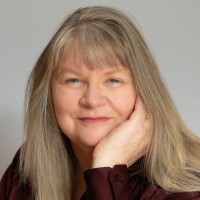 Dr Suzanne Byers PhD