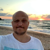 Денис Овчинников