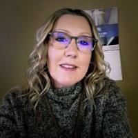 Laura Adams