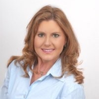 Suzanne Akins