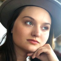 Amelia Reeves