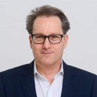 Dr. Alexander Schmid