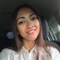 Анжелина Кхан