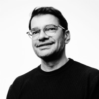Laurent R.