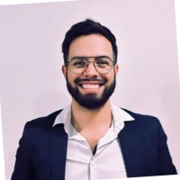 César G Ayala G