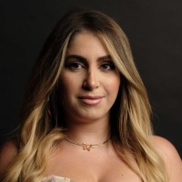 Jasmin Curia