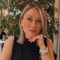 Eveline Andreea Uzon