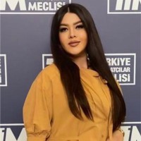 Mahsa VAKİLİ İNCE