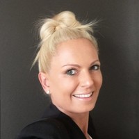Jacqui Sutton