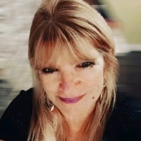Donna Rhodes