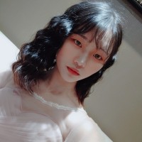 Iris Zhang