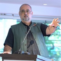 Om Merchant