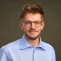 Tobias Rau