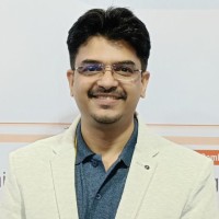 Dr Amol Kadu