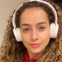 Adriana Alcântara