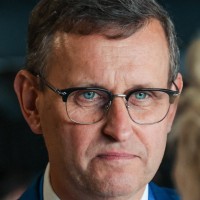 Yves De Lariviere
