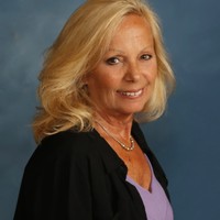 Elaine Eich