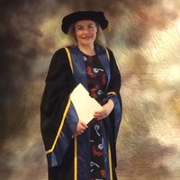 Dr Robyn MacBeth