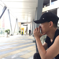 李显龙