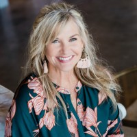 Whitney Bradley 🏝