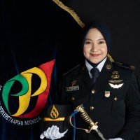 Ratri Pramudita Priasmoningtiyas