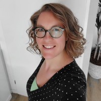 Sandra Hollander