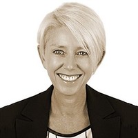 Julia Barnes