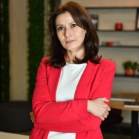 Lora Lalova