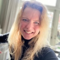 Suzanne Allard