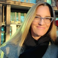 Jennifer Demik