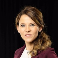 Evelyne Arnold