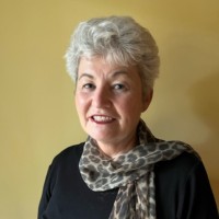 Louise Gee