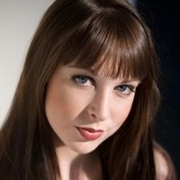 Lisa Foiles