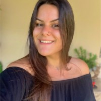 Júlia Elena Comparoni