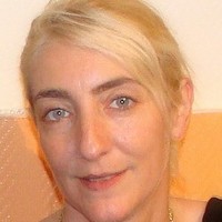LYLIANE LARROUTIS