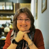 Claudia Kayser