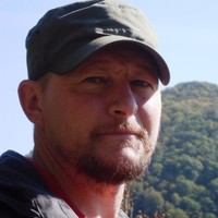 Виктор Мельников