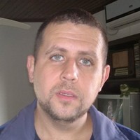 Adriano Menezes
