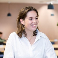 Femke De Vries