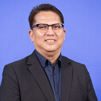 Dr. Robbie Macalde