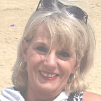 Lorraine Bubb