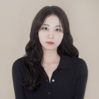 Esther Yoo