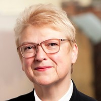 Thea Eszenyi