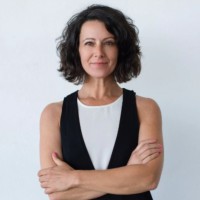 Mariana West