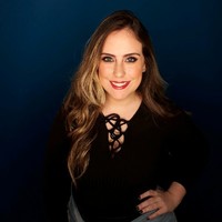 Flávia Toledo