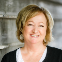 Nancy Huth