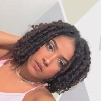 Nithelly Oliveira