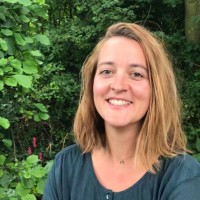 Dr Caroline Metz