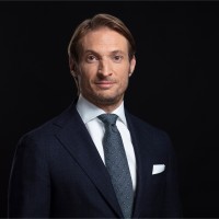 Dr. Robin Braun